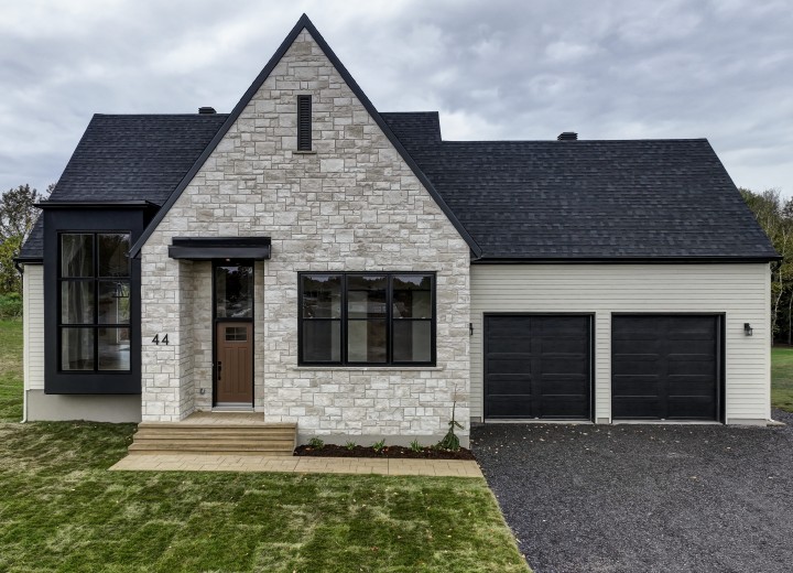 2023 Maison modèle HD Construction Arthabaska Façade