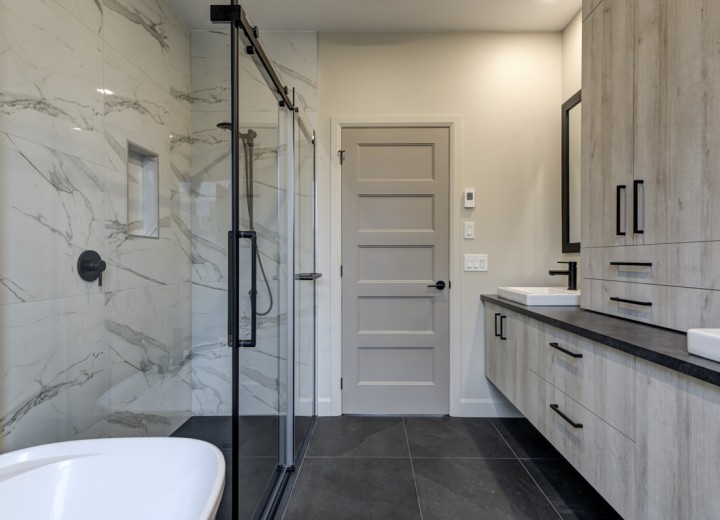 2023 Maison modèle HD Construction Arthabaska Salle de bain